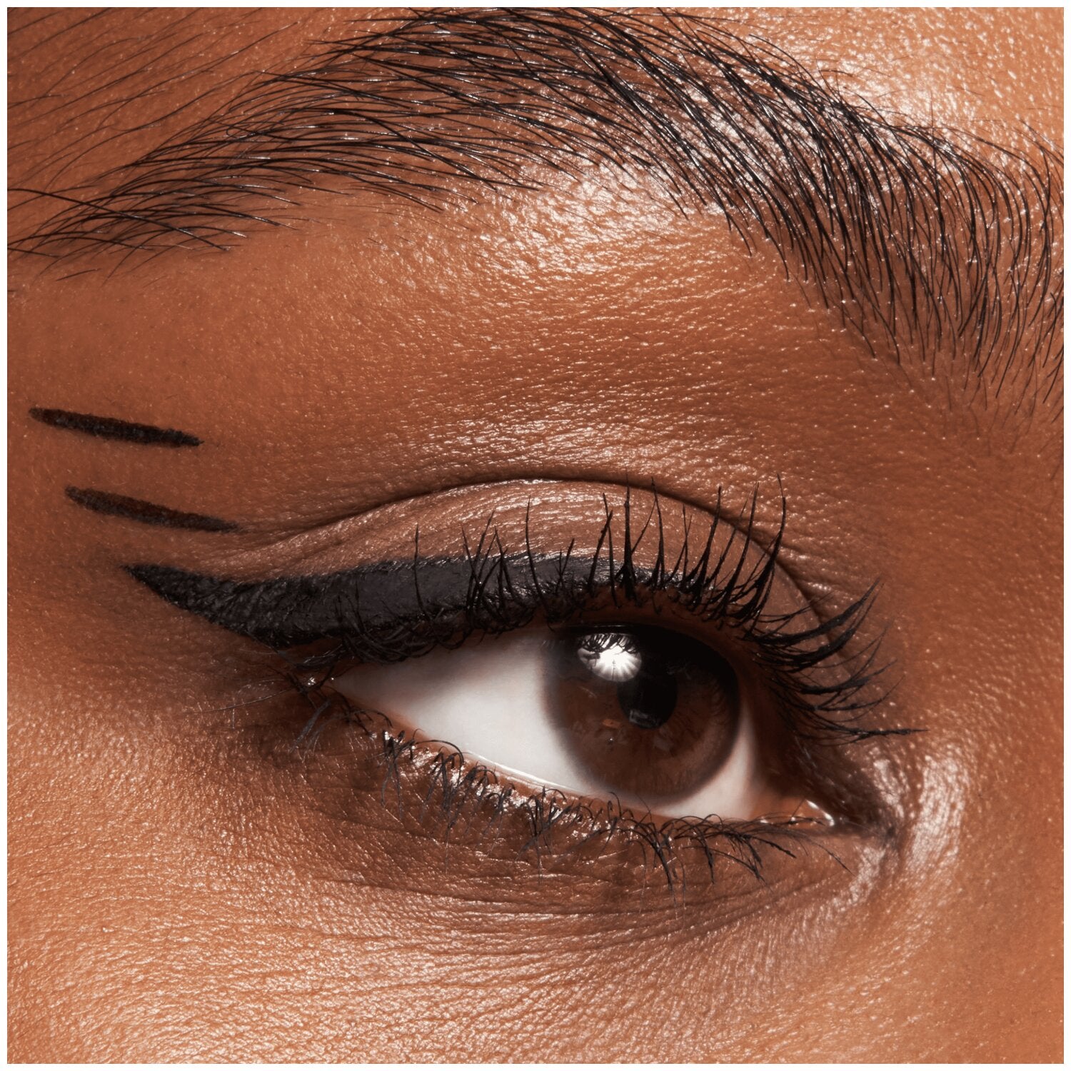 Essence Tiny Tip Liner Waterproof