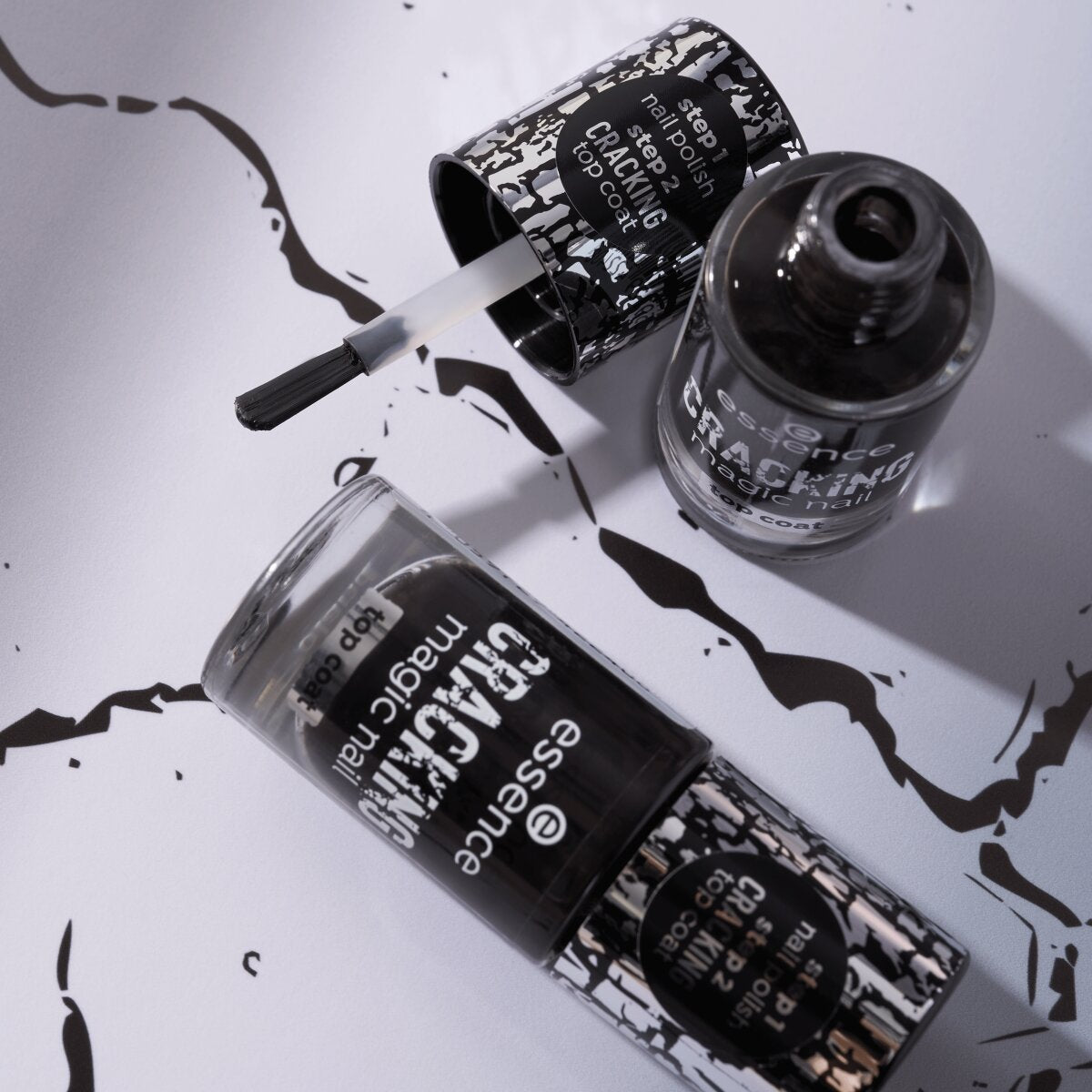 Essence Cracking Magic Nail Top Coat 01
