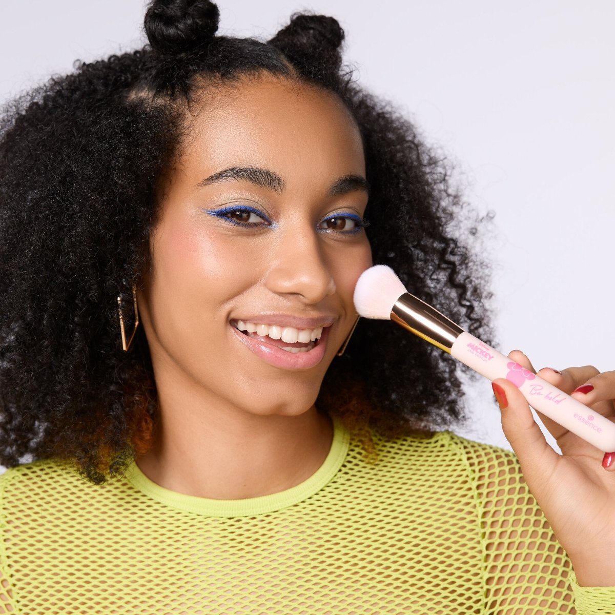 Essence Mickey & Friends Bouncy Blush 01