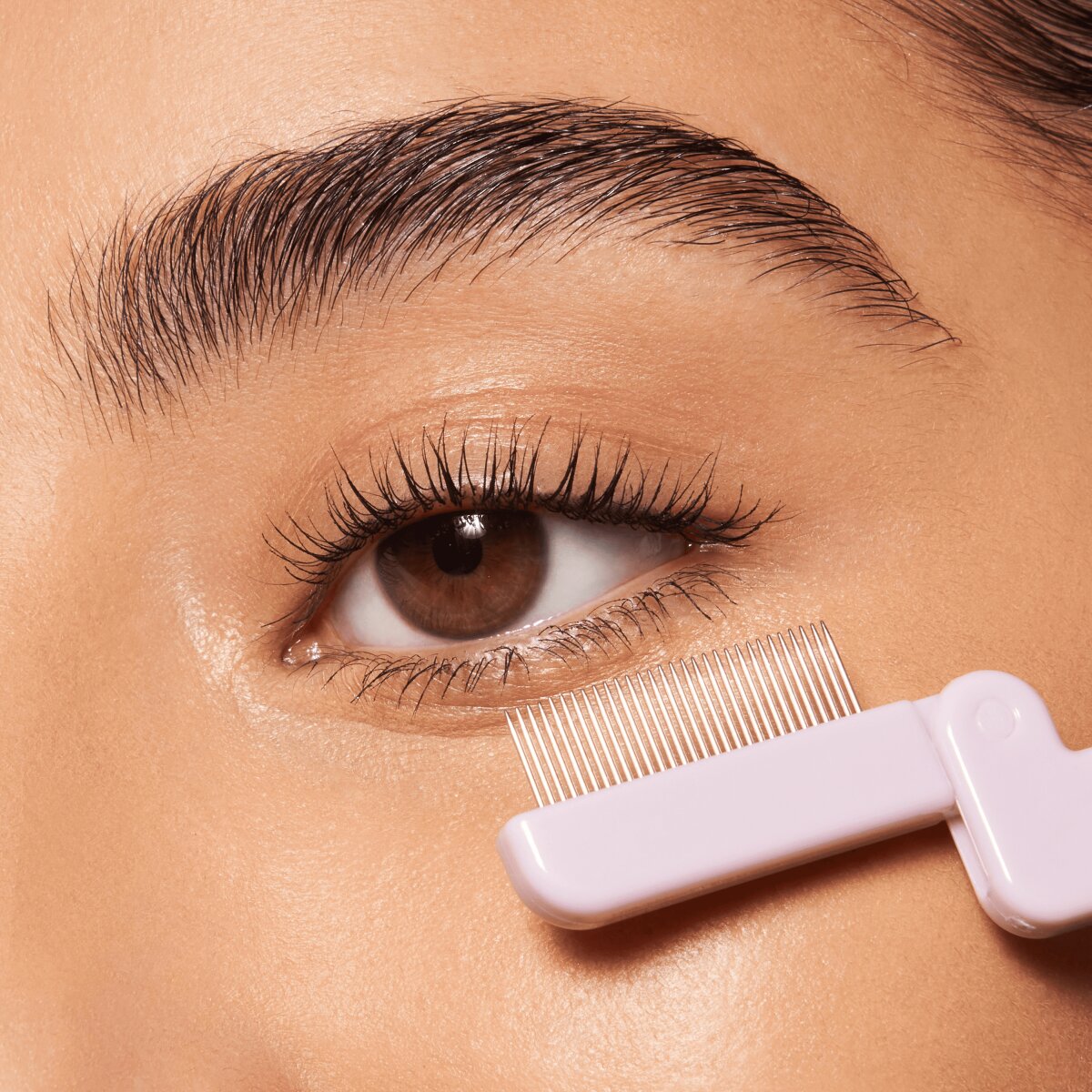 Essence Eyelash Comb 01