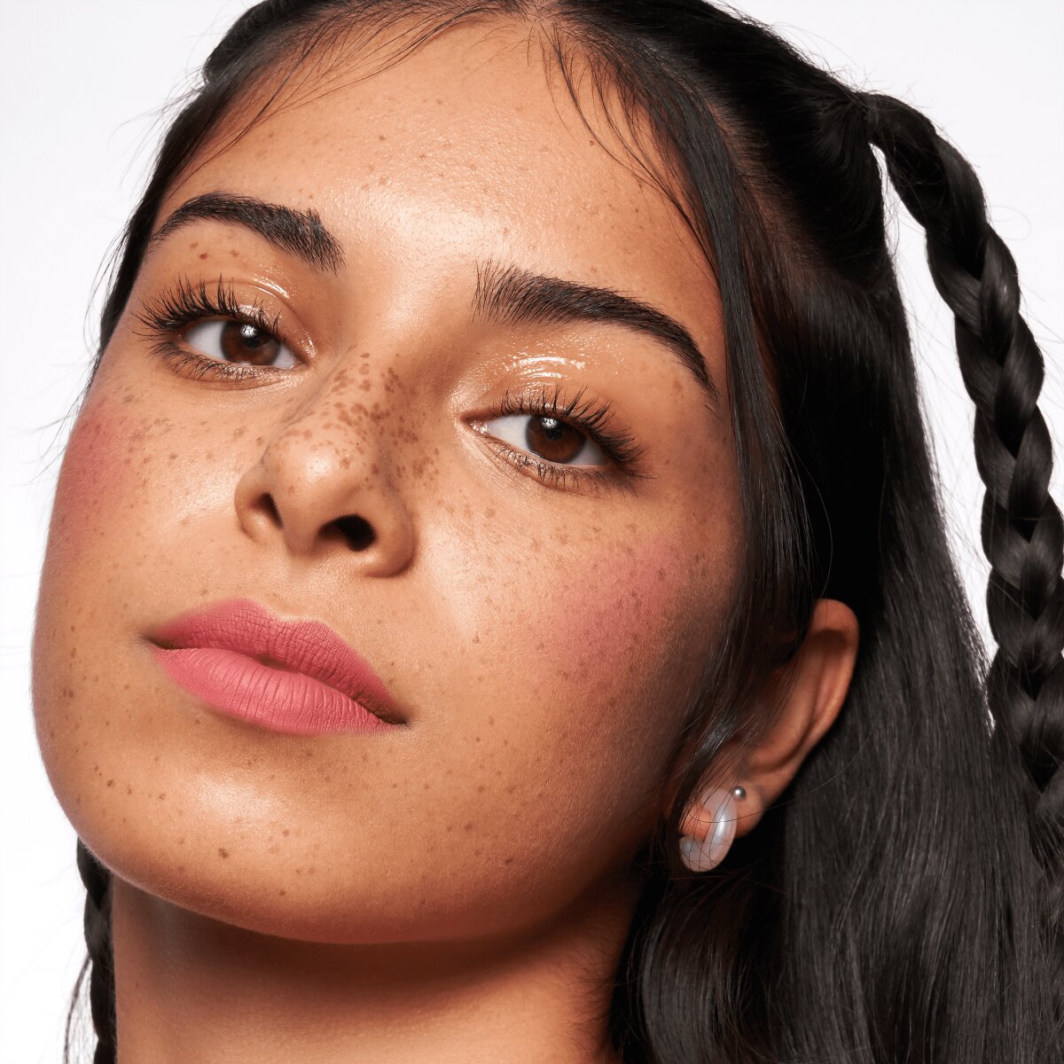 Essence Dewy Eye Gloss Liquid Shadow 01