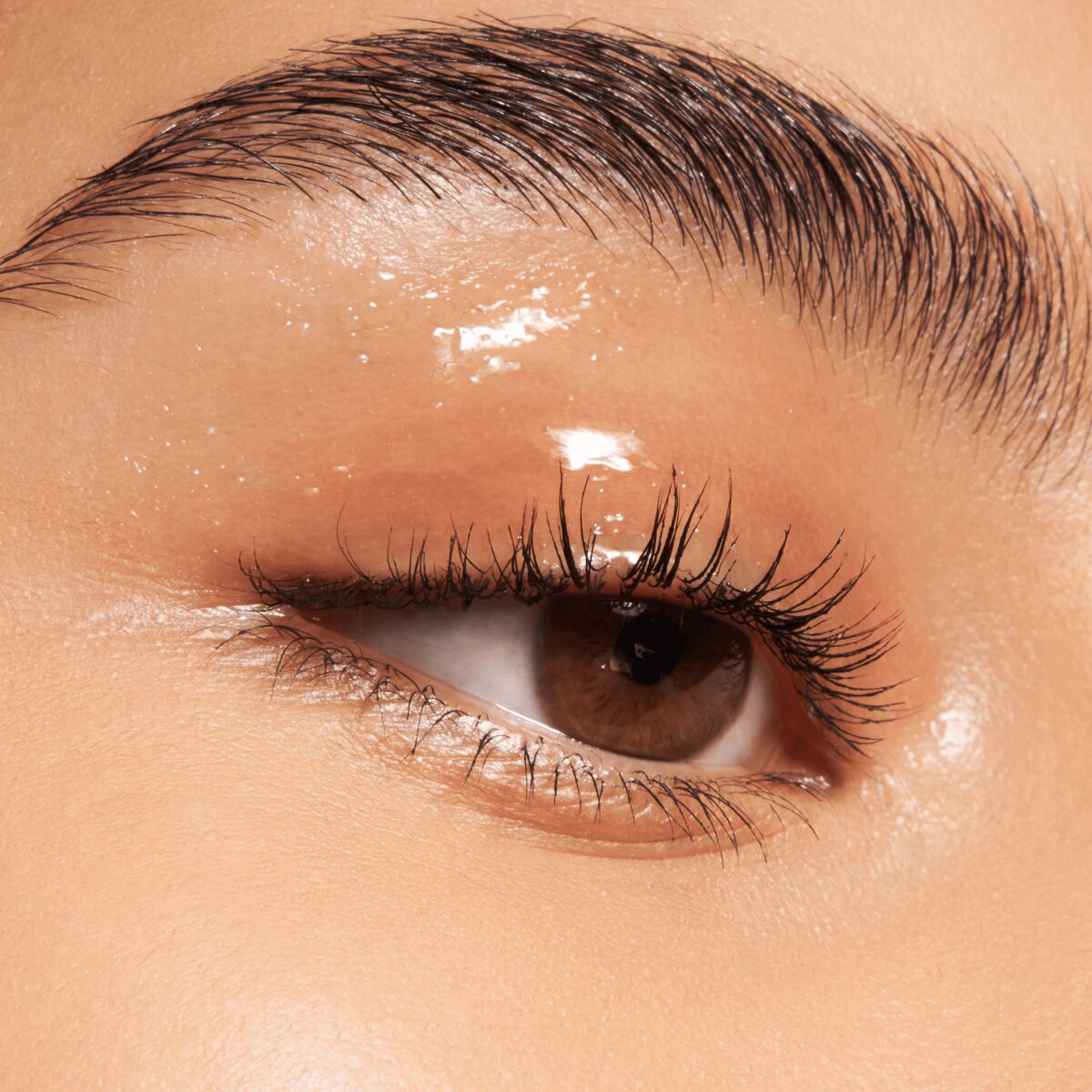 Essence Dewy Eye Gloss Liquid Shadow 01