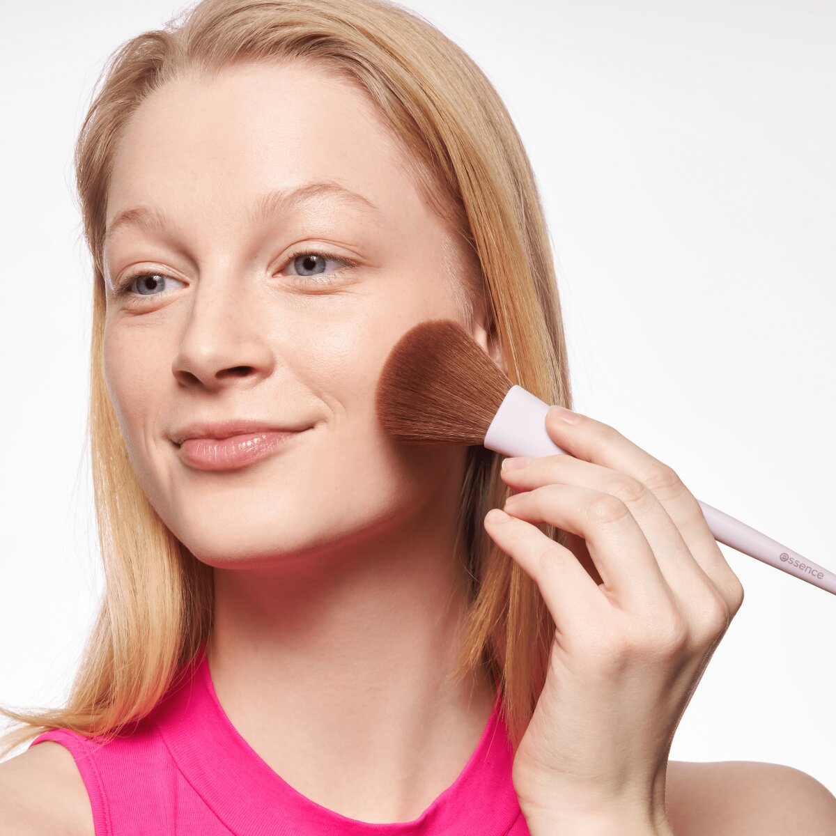 Essence Powder Brush 01