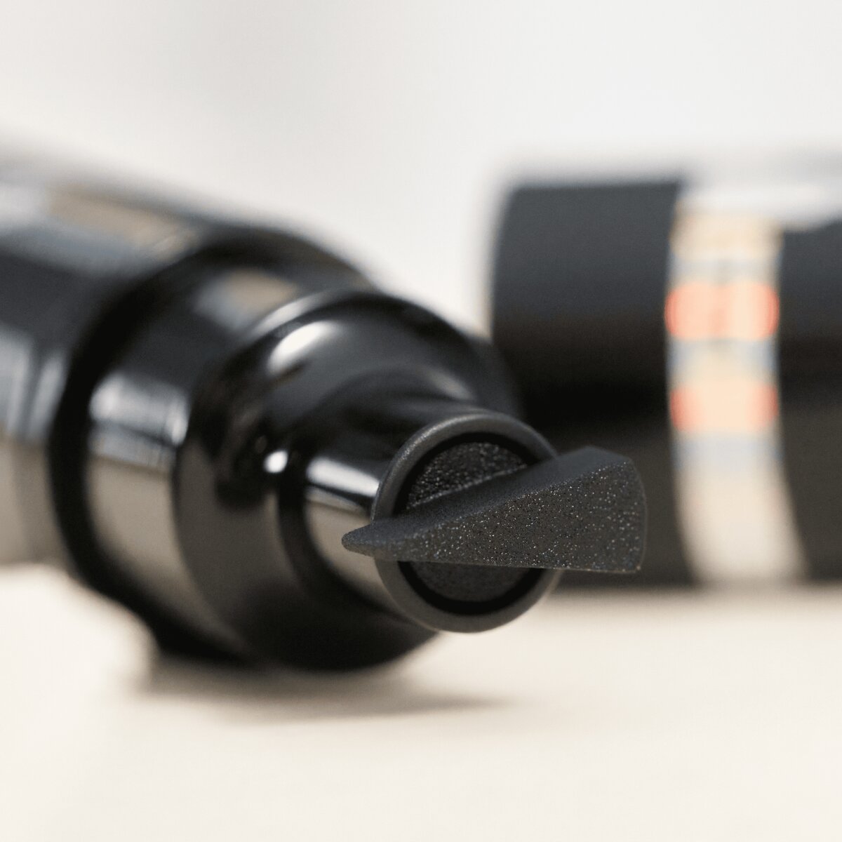 Essence Quick Wing! Stamp Eyeliner 01