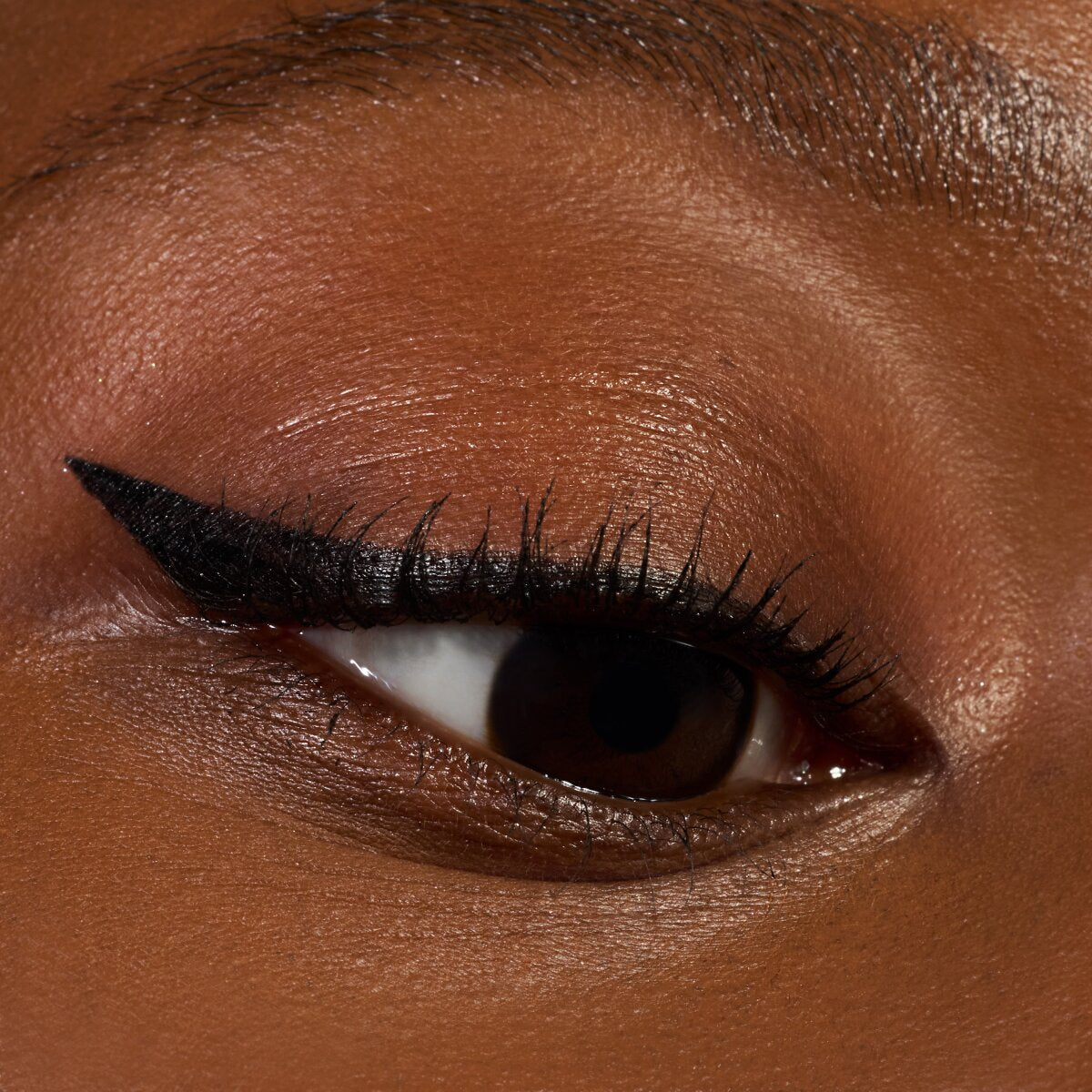Essence Quick Wing! Stamp Eyeliner 01
