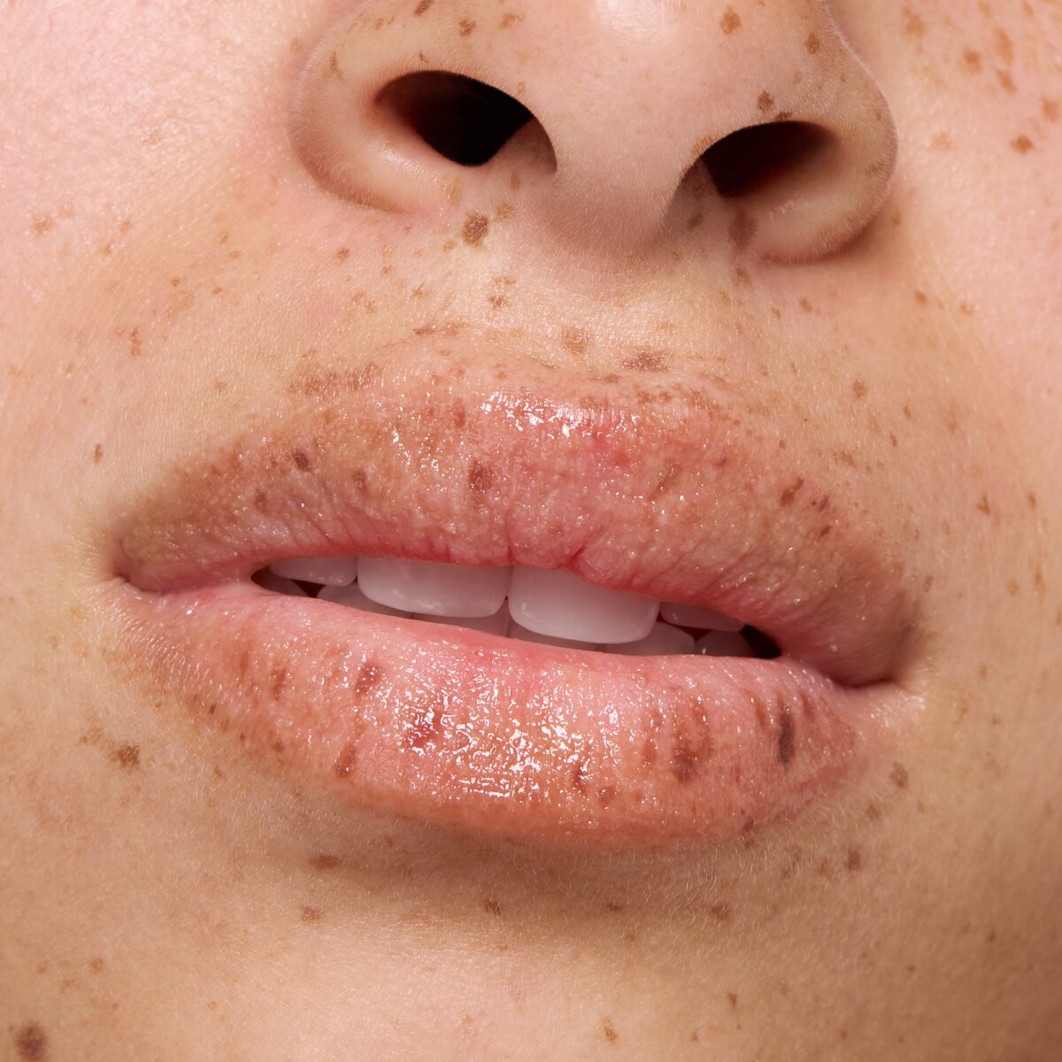 Essence Lip Care Sugar Scrub