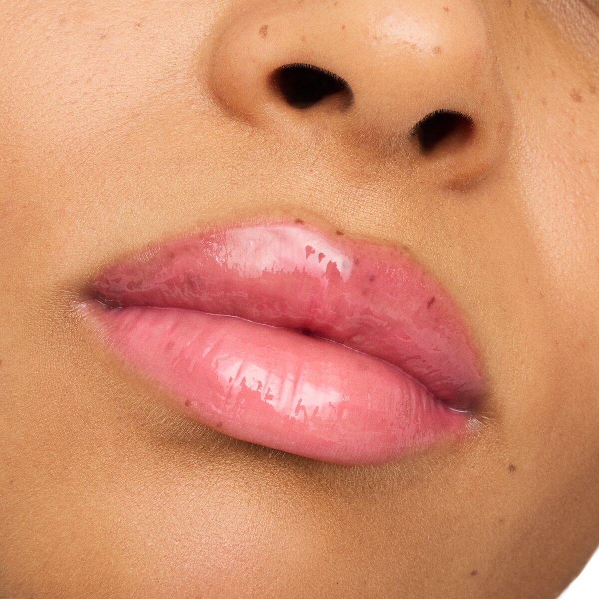 Essence The Super Peptide Glossy Lip Treatment