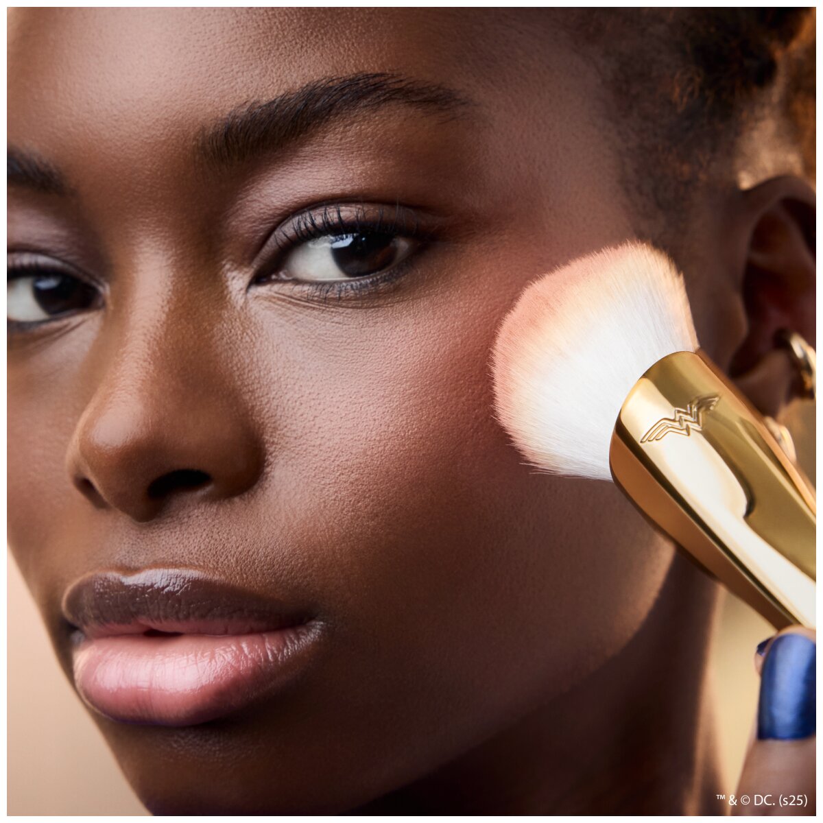 Catrice Wonder Woman Blush Brush