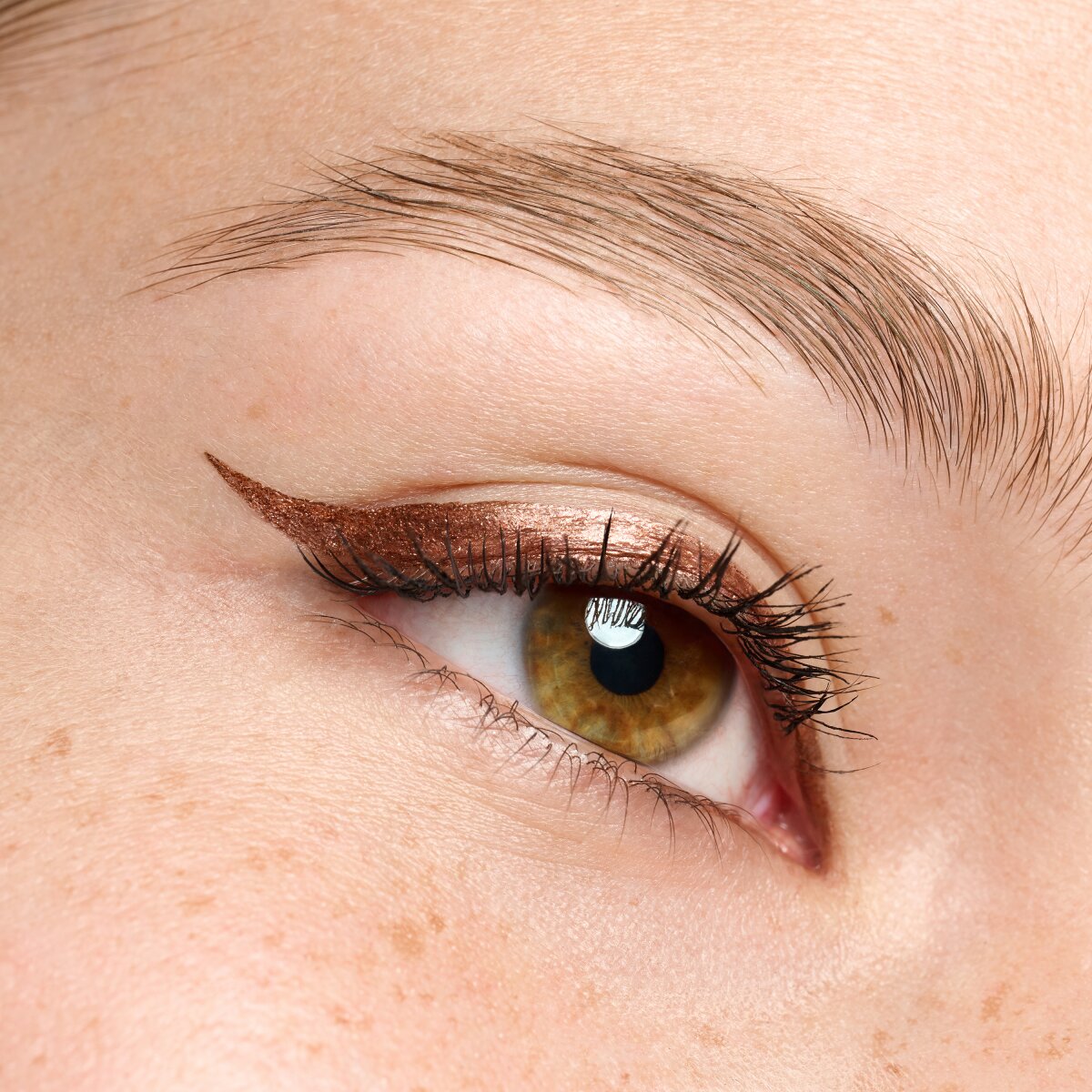 Essence Colour It! Metallic Liquid Liner