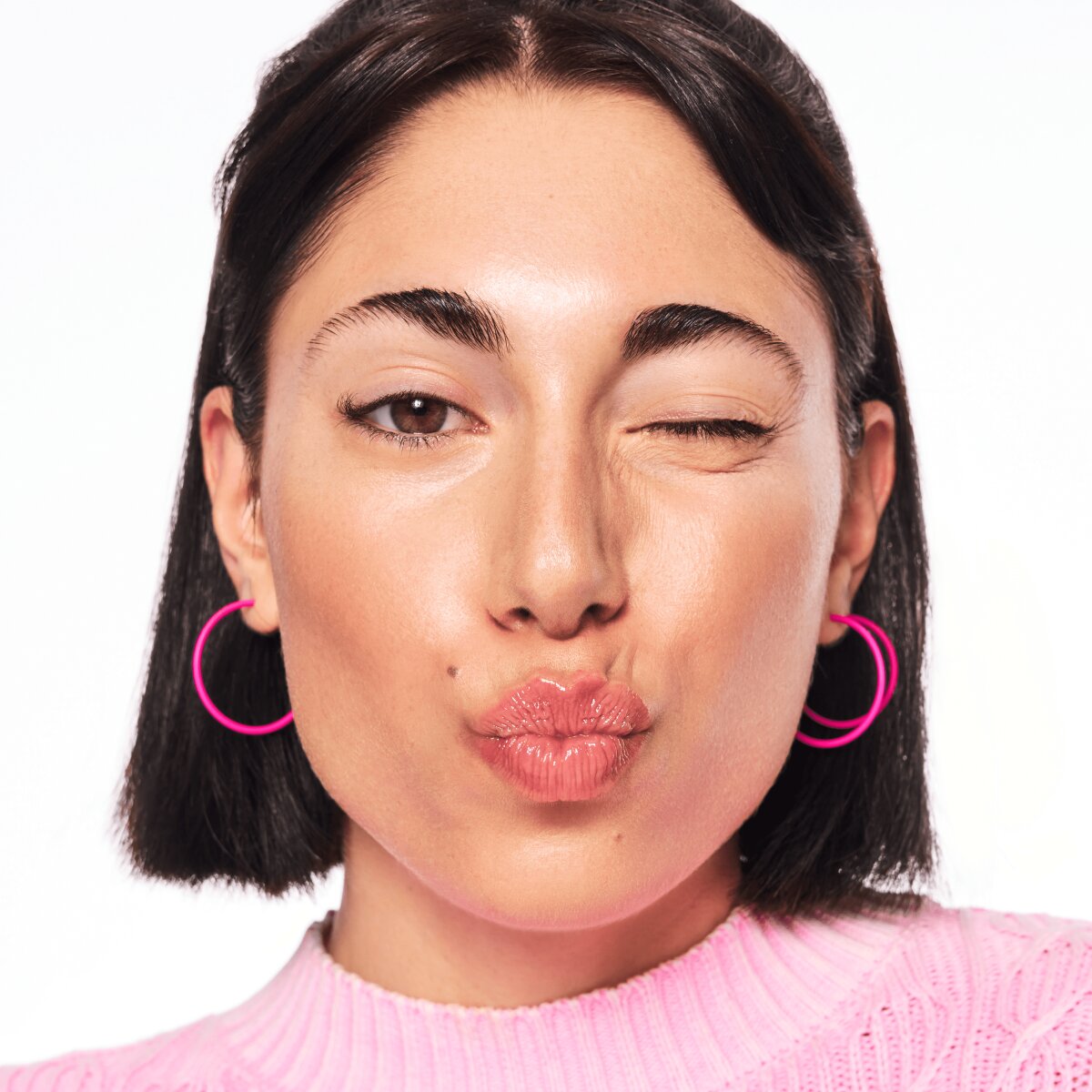 Essence The Super Peptide Glossy Lip Treatment 01