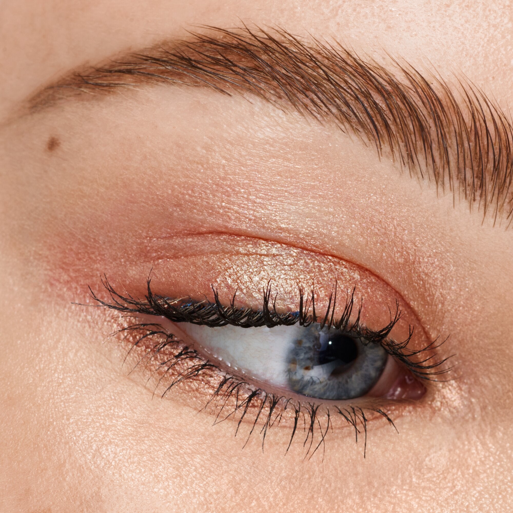 Catrice Aloe Vera Eyeshadow Stick