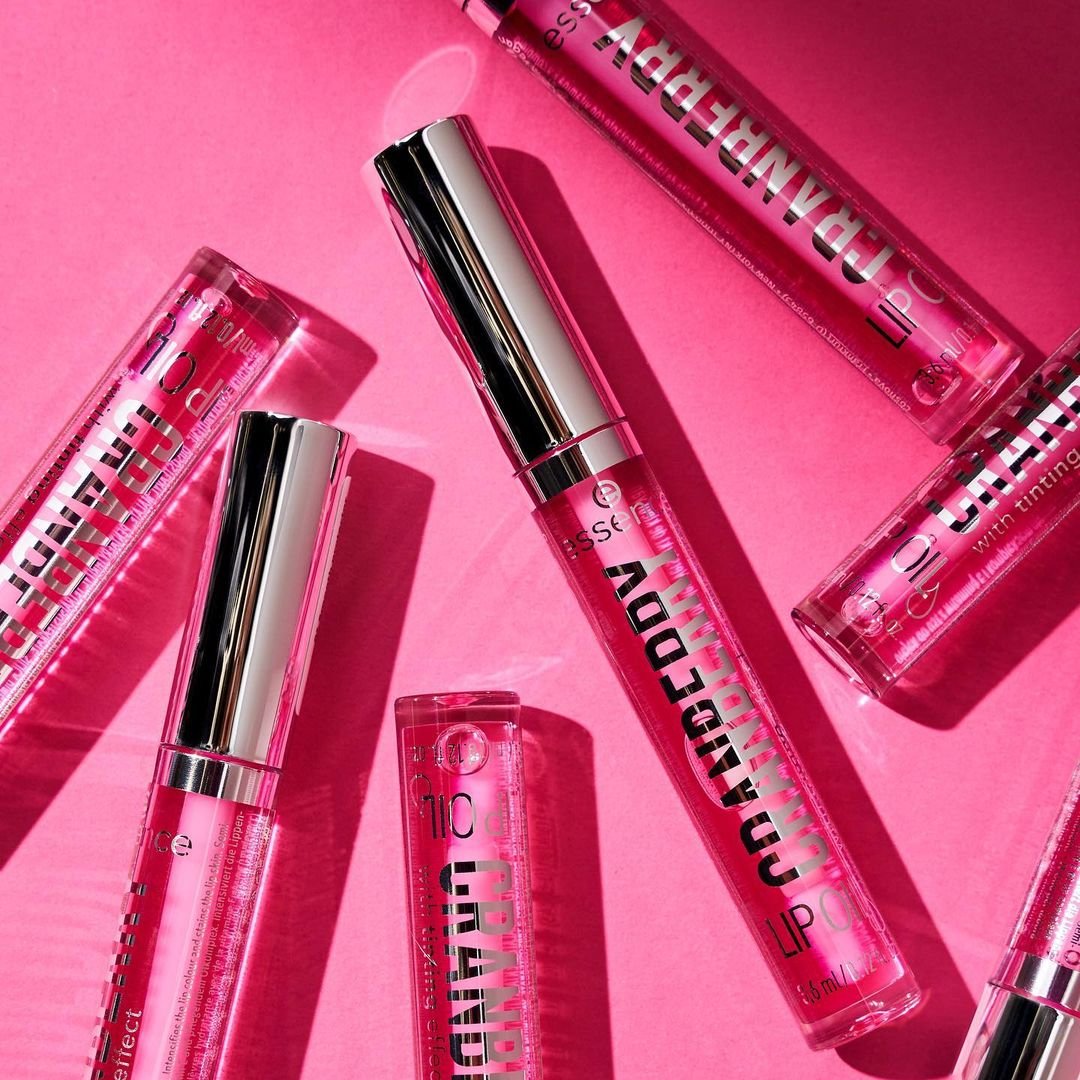 Essence Cranberry Lip Oil