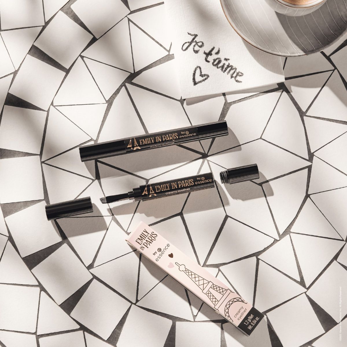 Essence EMILY IN PARIS By essence Creamy Eyeliner 01