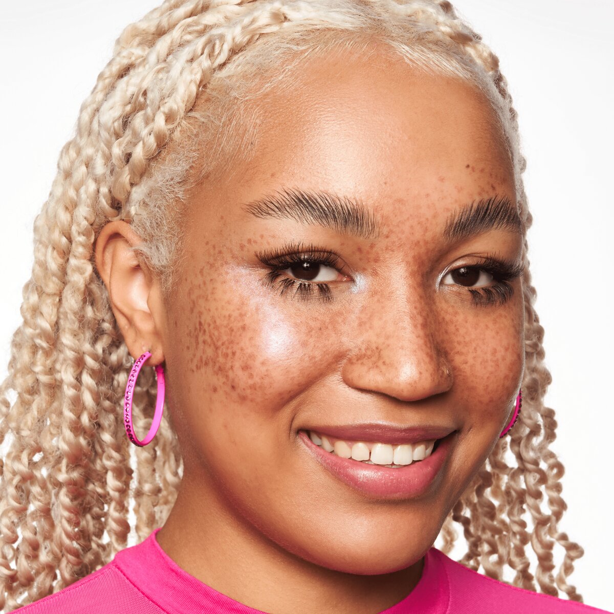 Essence Lashes to Impress 07