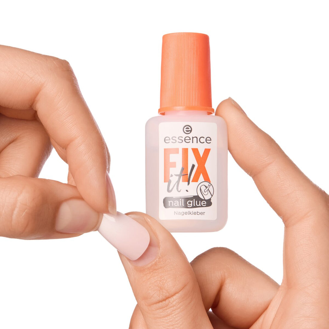 Essence Fix It! Nail Glue