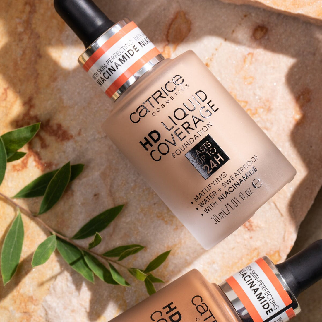 Catrice HD Liquid Coverage Foundation 002