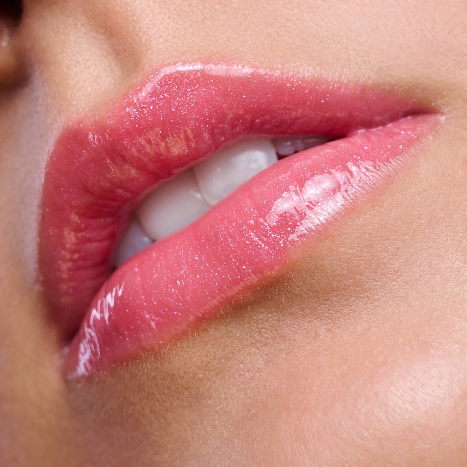 Essence Extreme Shine Volume Lipgloss