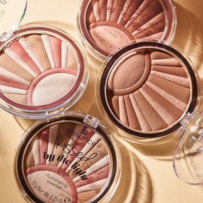 Essence Kissed By The Light Illuminating Powder 02