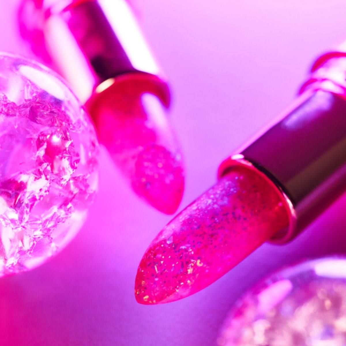 Essence Disney Villains Evil Queen Electric Glow Colour Changing Lipstick