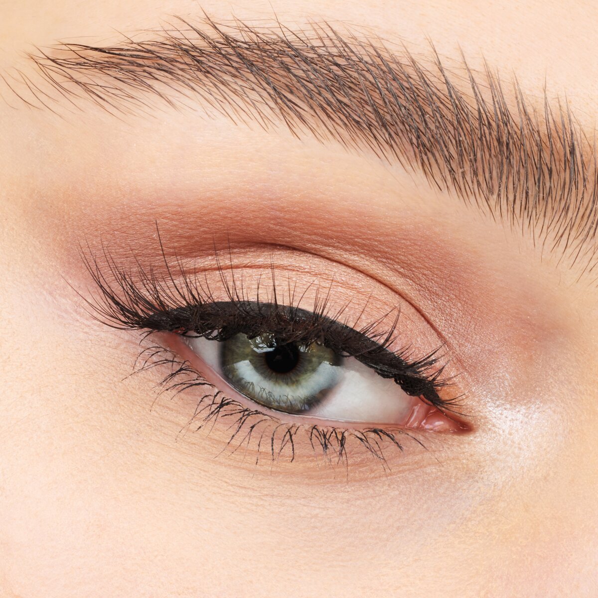 Essence Light as a Feather 3D Faux Mink Lashes 02