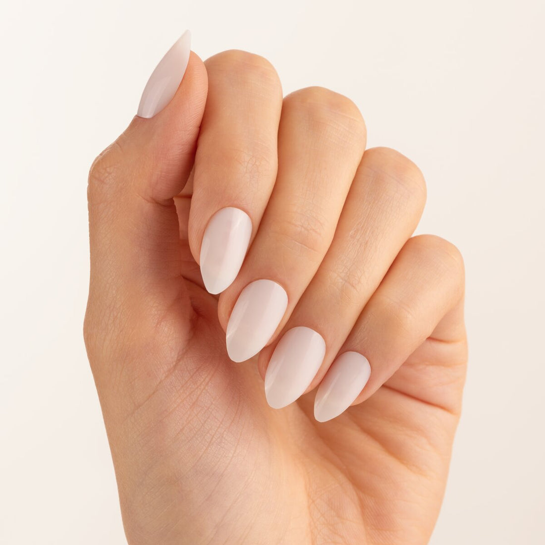 Essence Nails in Style 15