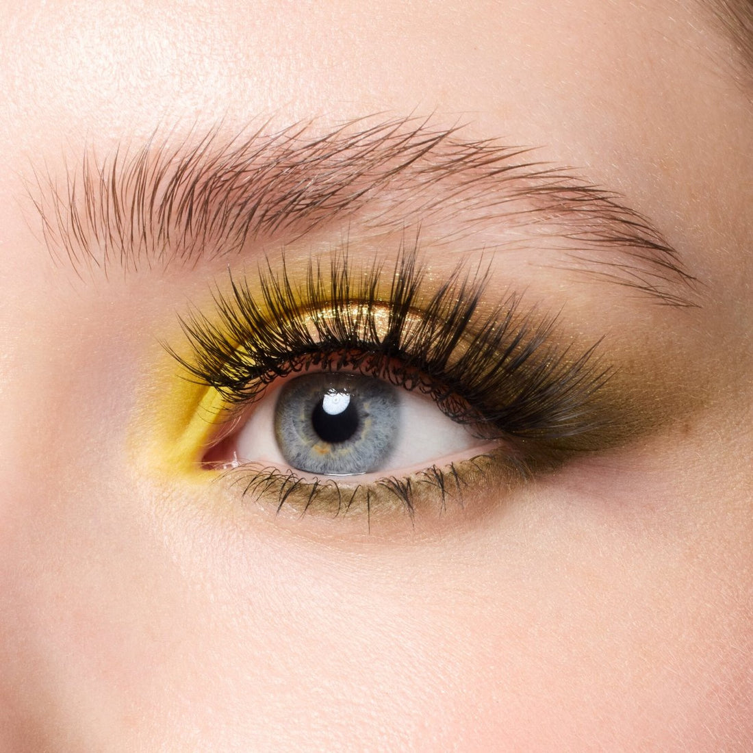 Essence Mickey & Friends Eyeshadow Palette 01