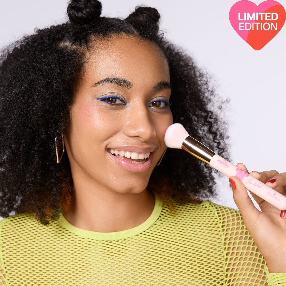 Essence Mickey &amp; Friends Blush Brush