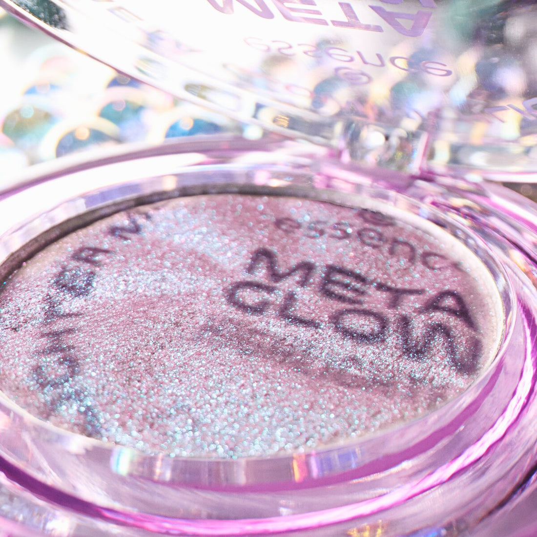 Essence Meta Glow Highlighter