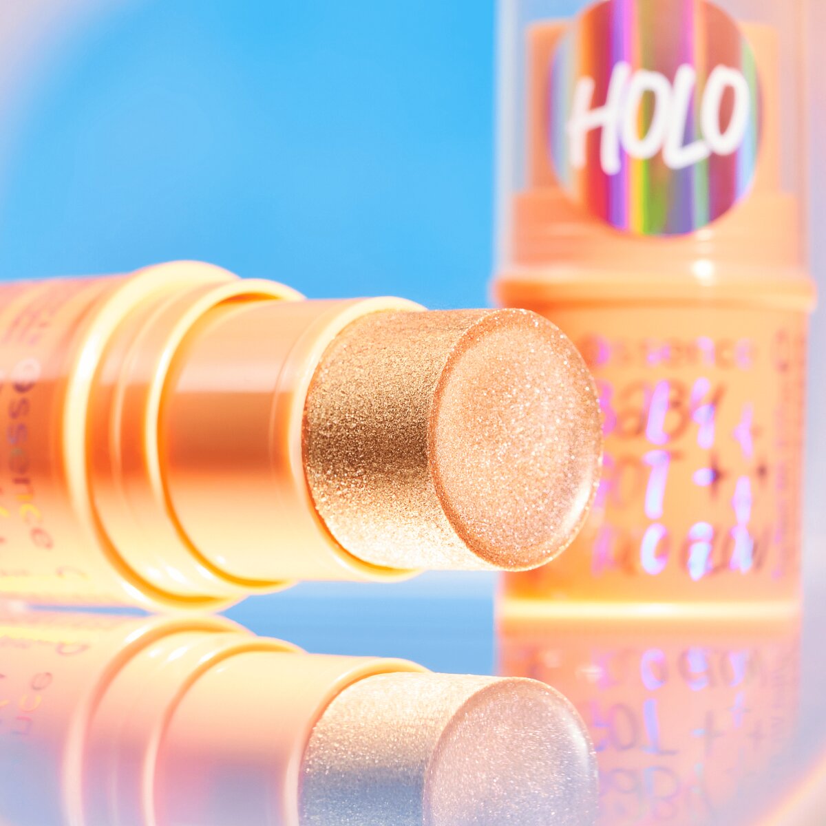 Essence Baby Got Holo Glow Highlighter Stick 10