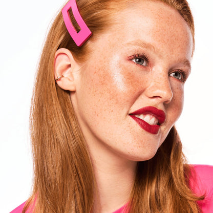Essence Baby Got Holo Glow Highlighter Stick 10