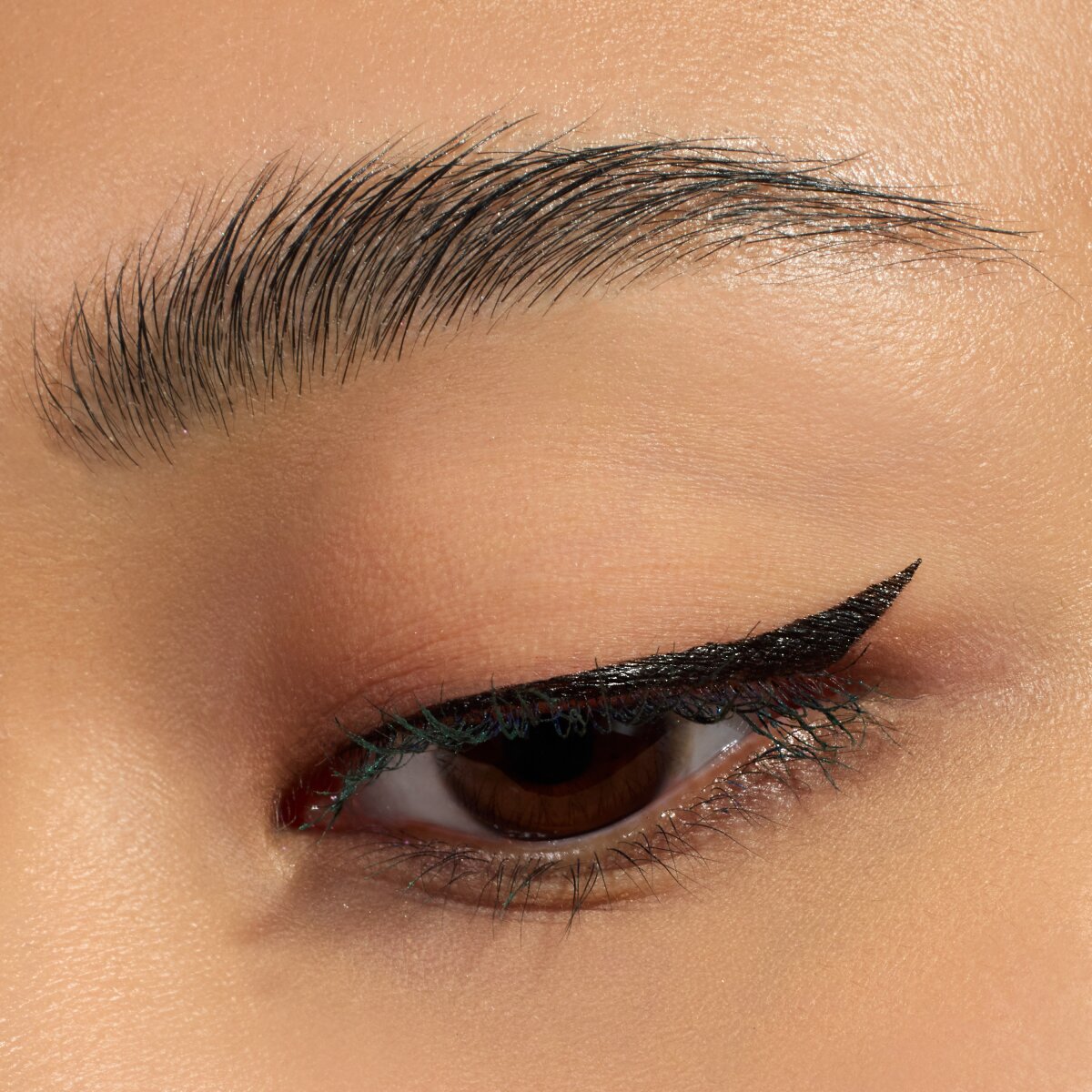 Essence Quick Wing! Stamp Eyeliner 01
