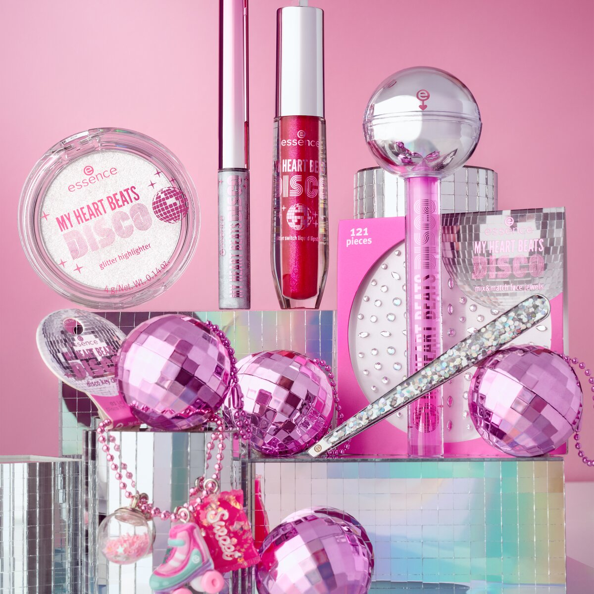 Essence My Heart Beats Disco Dip Eyeliner 01 Silver Lights, Disco Nights!