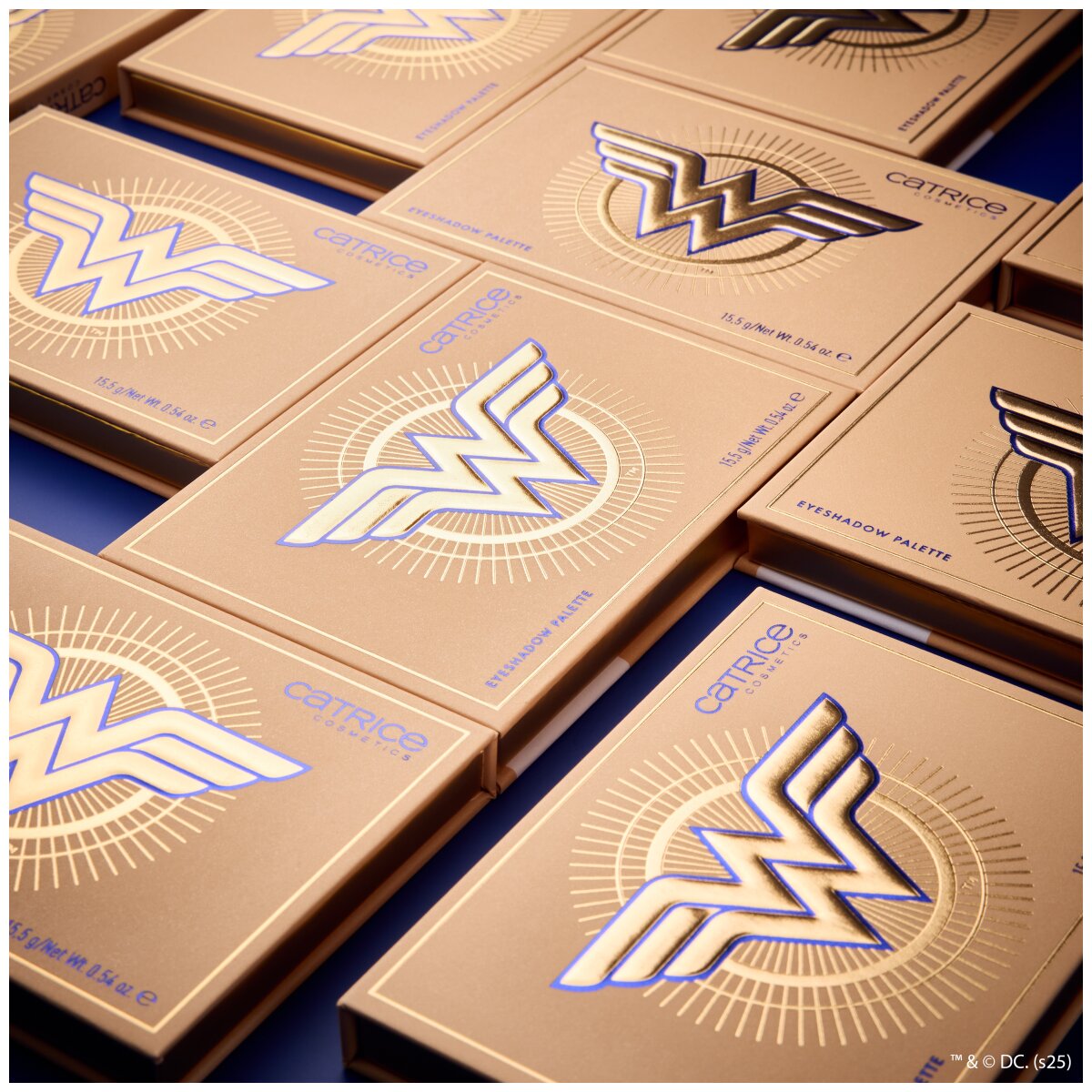 Catrice Wonder Woman Eyeshadow Palette 010