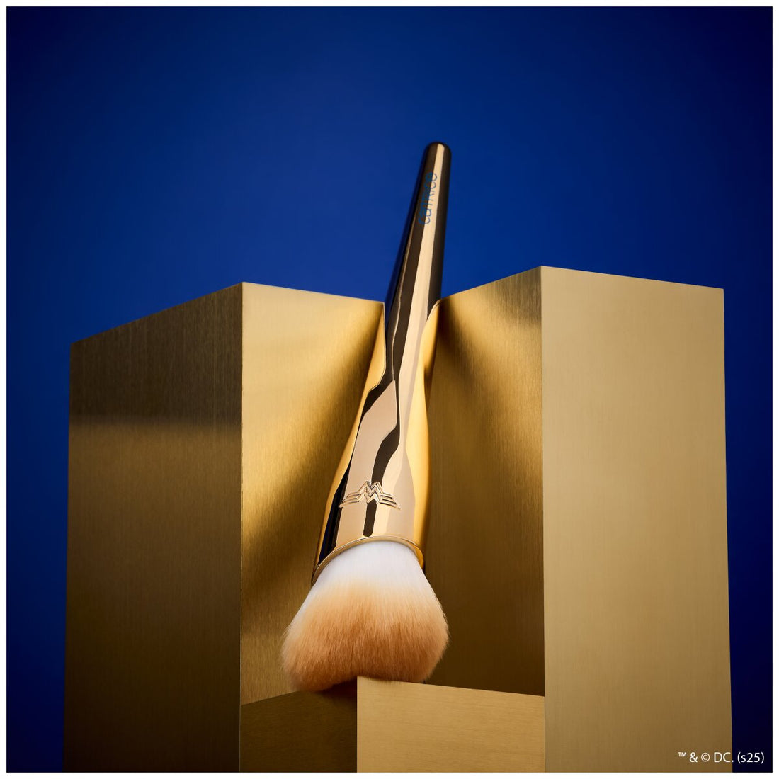 Catrice Wonder Woman Blush Brush