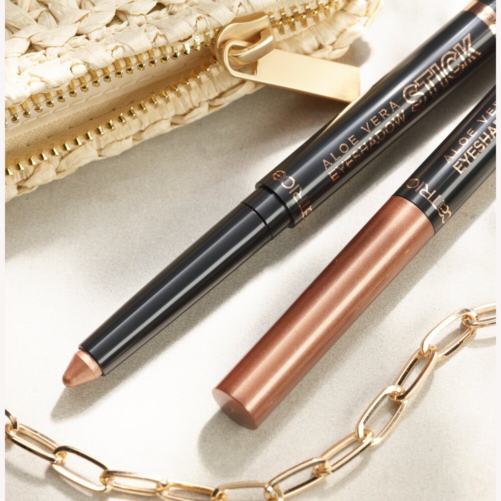 Catrice Aloe Vera Eyeshadow Stick