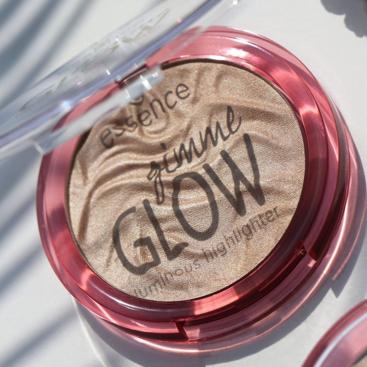 Essence Gimme Glow Luminous Highlighter