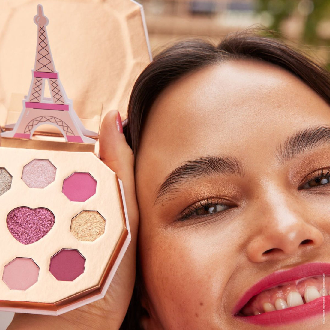 Essence EMILY IN PARIS by essence Eyeshadow Palette 01